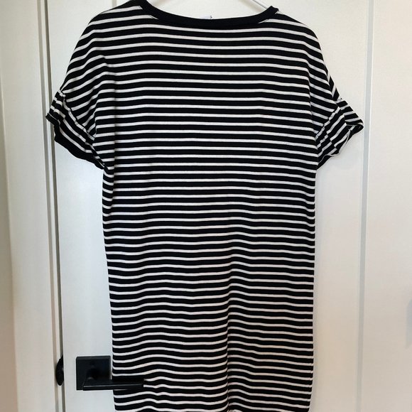 Old Navy Striped T-Shirt Dress with Ruffle Sleeves | size M petite - Picture 2 of 3